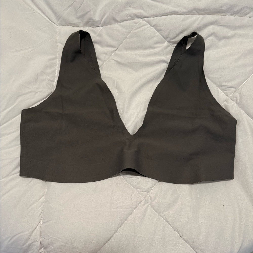 Parade Support Lift Plunge Bralette NWOT